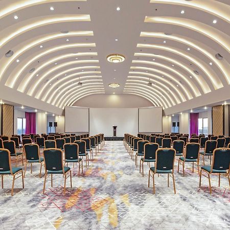 Mercure Pontianak City Center Ngoại thất bức ảnh
