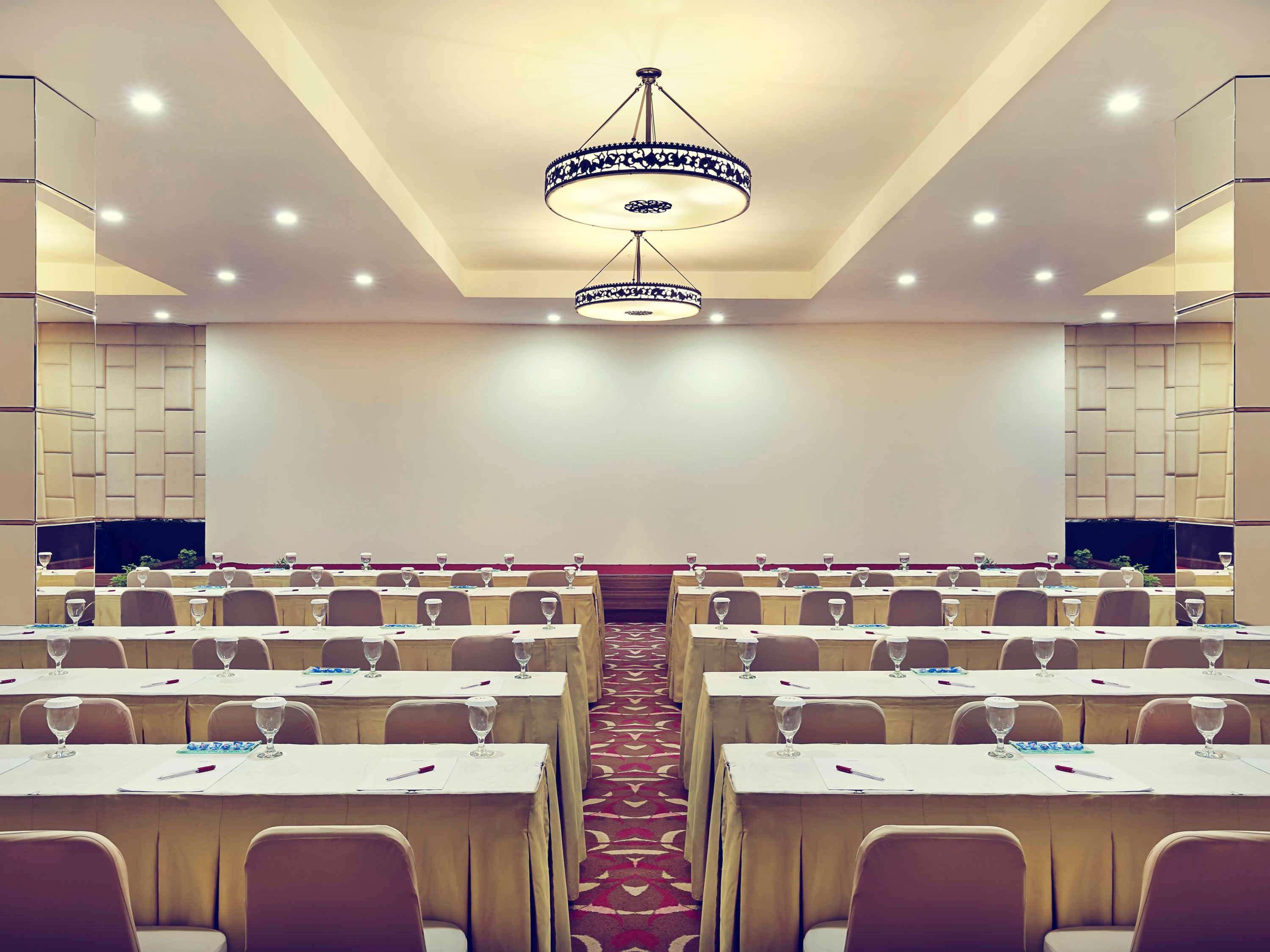 Mercure Pontianak City Center Ngoại thất bức ảnh