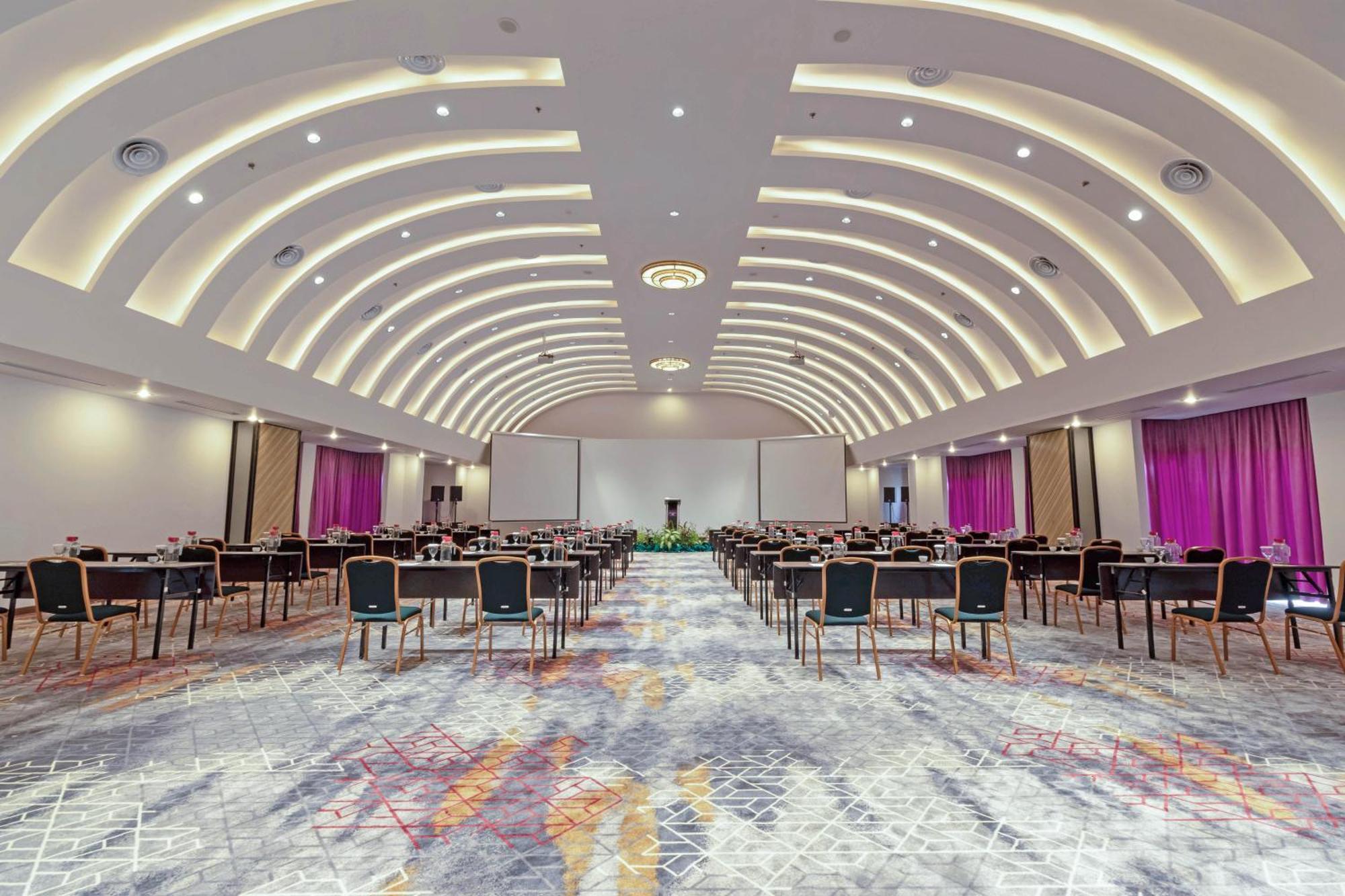 Mercure Pontianak City Center Ngoại thất bức ảnh