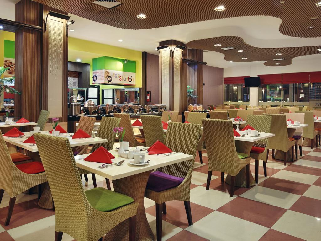 Mercure Pontianak City Center Ngoại thất bức ảnh