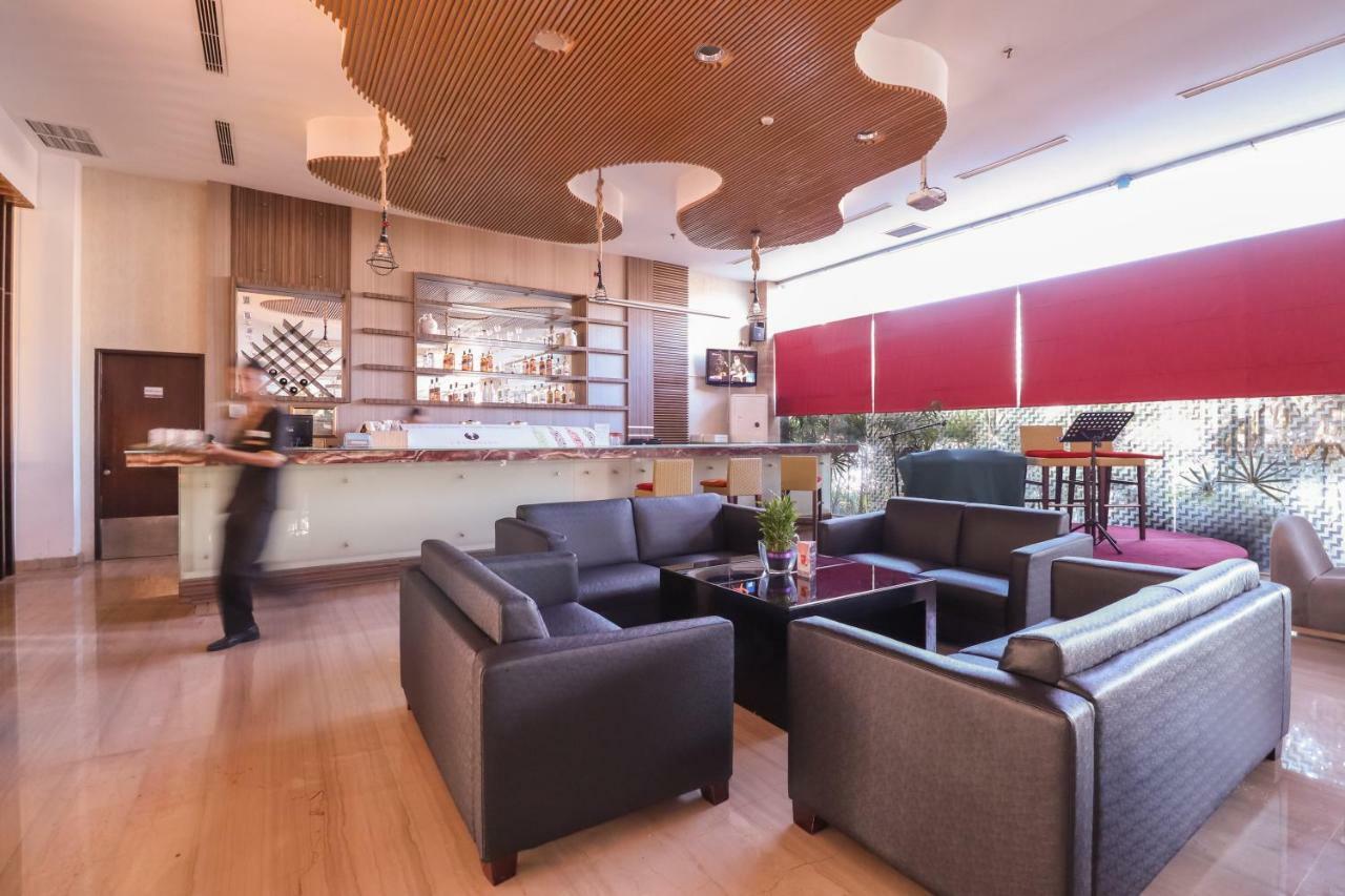 Mercure Pontianak City Center Ngoại thất bức ảnh